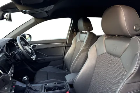 DP22TGF Audi Q3 Black Edition 35 TFSI  150 PS S tronic Thumbnail #17
