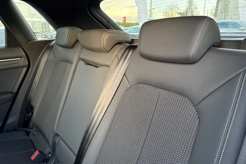 DP22TGF Audi Q3 Black Edition 35 TFSI  150 PS S tronic Thumbnail #20