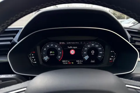 DP22TGF Audi Q3 Black Edition 35 TFSI  150 PS S tronic Thumbnail #40