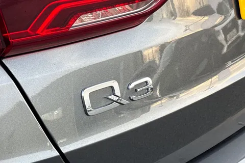 DP22TGF Audi Q3 Black Edition 35 TFSI  150 PS S tronic Thumbnail #54