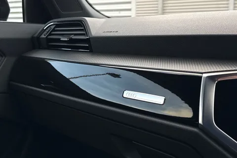 DP22TGF Audi Q3 Black Edition 35 TFSI  150 PS S tronic Thumbnail #56