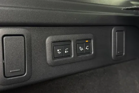 KS73MPX Land Rover Range Rover Velar 2.0 D200 Dynamic HSE 5dr Thumbnail #37