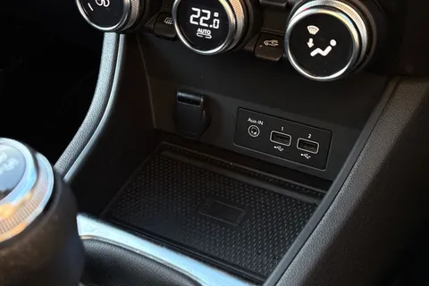 DA23TUP Renault Captur 1.0 TCe techno Euro 6 (s/s) 5dr Thumbnail #32