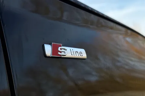 GL73SNV Audi Q5 S line 50 TFSI e quattro 299 PS S tronic Thumbnail #29