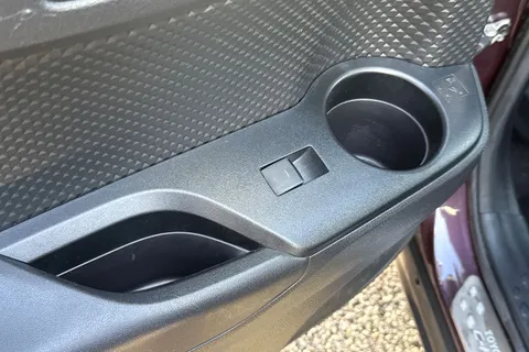 MC72FBK Toyota C-Hr 1.8 Hybrid Icon 5dr CVT Thumbnail #33