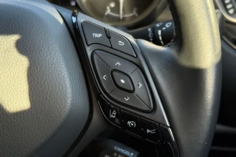MC72FBK Toyota C-Hr 1.8 Hybrid Icon 5dr CVT Thumbnail #38