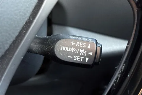 MC72FBK Toyota C-Hr 1.8 Hybrid Icon 5dr CVT Thumbnail #39