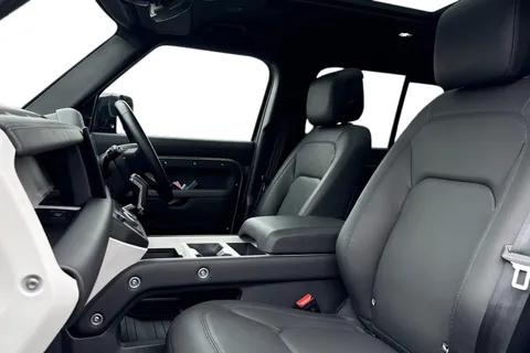 KT74YGU Land Rover Defender 110 3.0 D350 X-Dynamic HSE 5dr Thumbnail #4