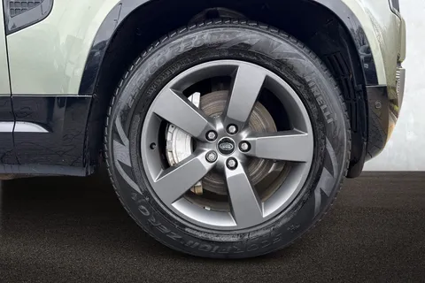 KT74YGU Land Rover Defender 110 3.0 D350 X-Dynamic HSE 5dr Thumbnail #10