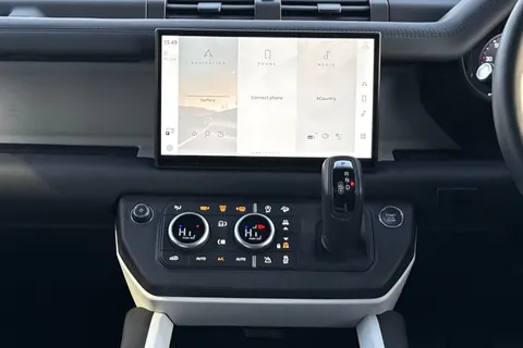 KW74UBF Land Rover Defender 110 3.0 D350 X-Dynamic HSE 5dr Thumbnail #16