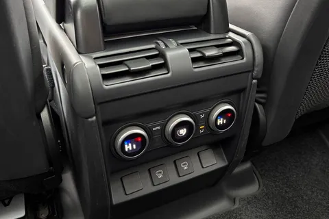 KT74YGU Land Rover Defender 110 3.0 D350 X-Dynamic HSE 5dr Thumbnail #20