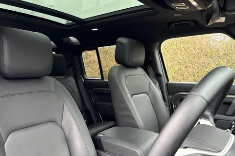 KT74YGU Land Rover Defender 110 3.0 D350 X-Dynamic HSE 5dr Thumbnail #23