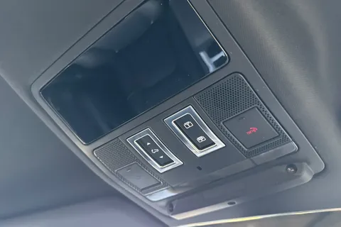 KW74UBF Land Rover Defender 110 3.0 D350 X-Dynamic HSE 5dr Thumbnail #25