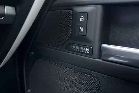 KW74UBF Land Rover Defender 110 3.0 D350 X-Dynamic HSE 5dr Thumbnail #26