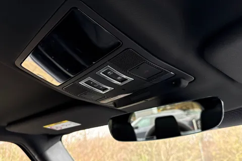 KT74YGU Land Rover Defender 110 3.0 D350 X-Dynamic HSE 5dr Thumbnail #25