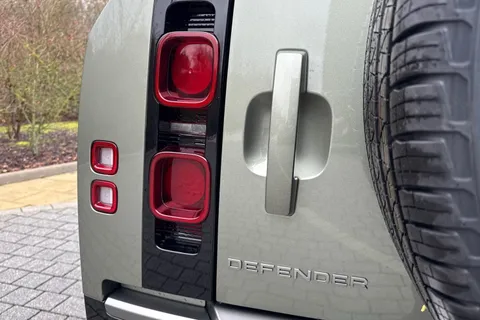 KT74YGU Land Rover Defender 110 3.0 D350 X-Dynamic HSE 5dr Thumbnail #28