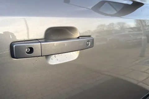 KW74UBF Land Rover Defender 110 3.0 D350 X-Dynamic HSE 5dr Thumbnail #31