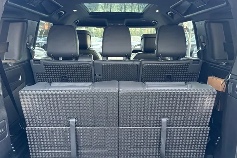 KW74UBF Land Rover Defender 110 3.0 D350 X-Dynamic HSE 5dr Thumbnail #32