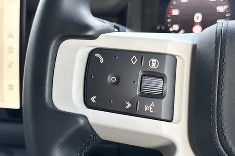 KW74UBF Land Rover Defender 110 3.0 D350 X-Dynamic HSE 5dr Thumbnail #35