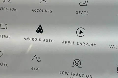 KW74UBF Land Rover Defender 110 3.0 D350 X-Dynamic HSE 5dr Thumbnail #37
