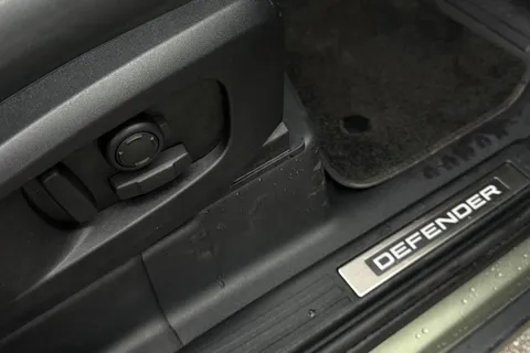 KT74YGU Land Rover Defender 110 3.0 D350 X-Dynamic HSE 5dr Thumbnail #36