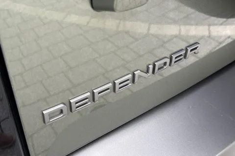 KT74YGU Land Rover Defender 110 3.0 D350 X-Dynamic HSE 5dr Thumbnail #40