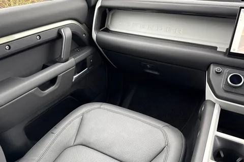 KT74YGU Land Rover Defender 110 3.0 D350 X-Dynamic HSE 5dr Thumbnail #45