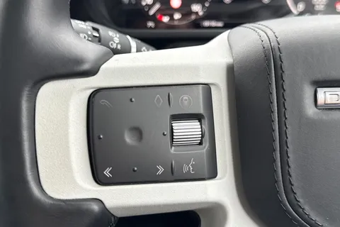 KT74YGU Land Rover Defender 110 3.0 D350 X-Dynamic HSE 5dr Thumbnail #48