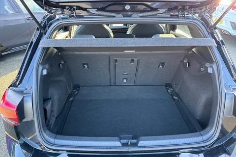 PF71LSK Volkswagen Golf 1.5 TSI R-Line 5dr Thumbnail #10