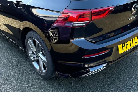 PF71LSK Volkswagen Golf 1.5 TSI R-Line 5dr Thumbnail #16