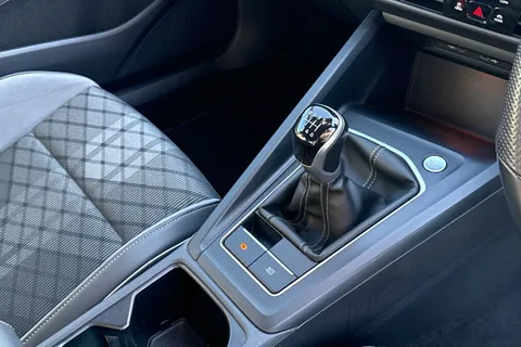 PF71LSK Volkswagen Golf 1.5 TSI R-Line 5dr Thumbnail #20