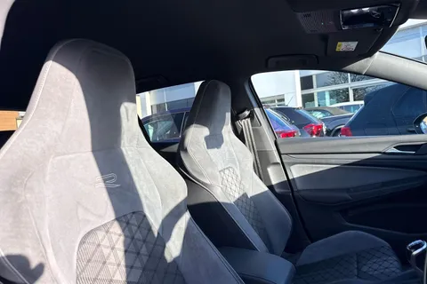 PF71LSK Volkswagen Golf 1.5 TSI R-Line 5dr Thumbnail #21