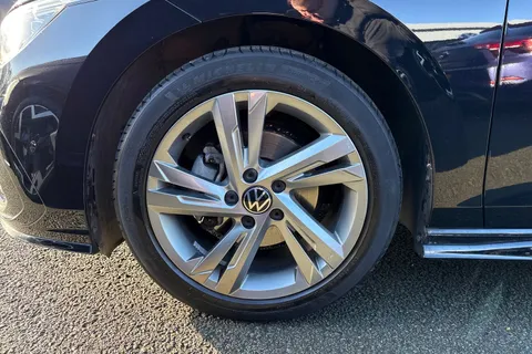 PF71LSK Volkswagen Golf 1.5 TSI R-Line 5dr Thumbnail #24