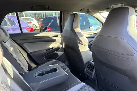 PF71LSK Volkswagen Golf 1.5 TSI R-Line 5dr Thumbnail #36