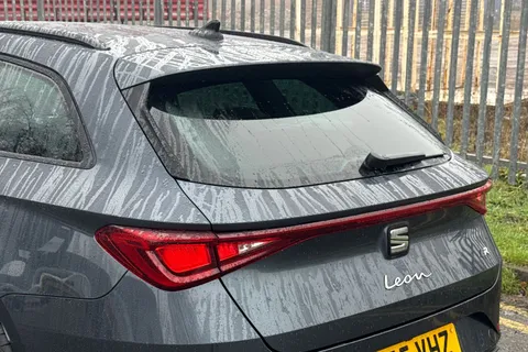 DK75VHZ SEAT Leon 1.5 eTSI MHEV FR Sport Estate 5dr Petrol Hybrid DSG Euro 6 (s/s) (150 ps) Thumbnail #8