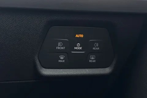 DK75VHZ SEAT Leon 1.5 eTSI MHEV FR Sport Estate 5dr Petrol Hybrid DSG Euro 6 (s/s) (150 ps) Thumbnail #35