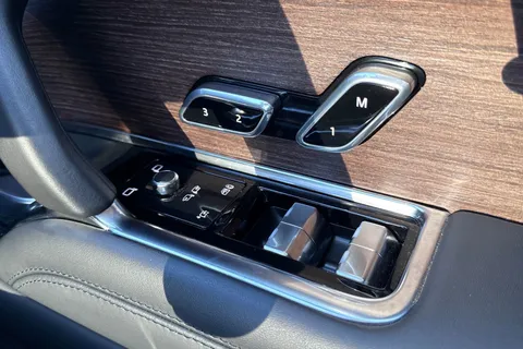 VA23NMJ Land Rover Range Rover P550e Autobiography 5dr Thumbnail #27
