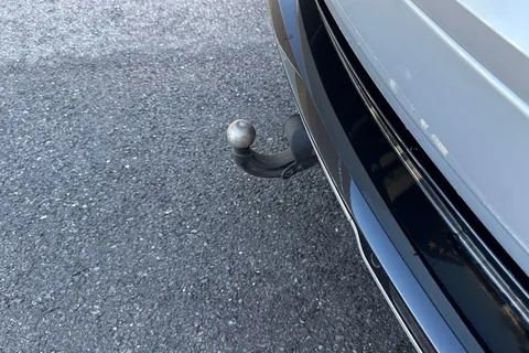 VA23NMJ Land Rover Range Rover P550e Autobiography 5dr Thumbnail #32