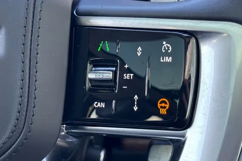 VA23NMJ Land Rover Range Rover P550e Autobiography 5dr Thumbnail #35