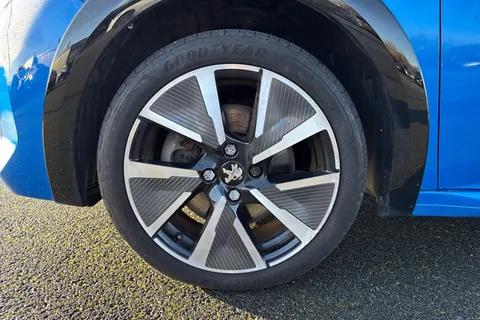 13 of 67 for PEUGEOT e-208 50kWh GT Premium Auto 5dr