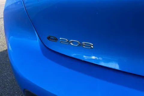32 of 67 for PEUGEOT e-208 50kWh GT Premium Auto 5dr