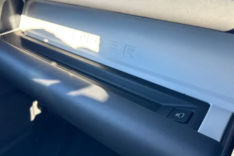 KW74FXV Land Rover Defender 110 3.0 D350 X-Dynamic HSE 5dr Thumbnail #50