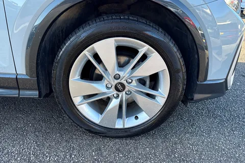 FV70PMY Audi Q2 S line 35 TFSI 150 PS S tronic Thumbnail #11