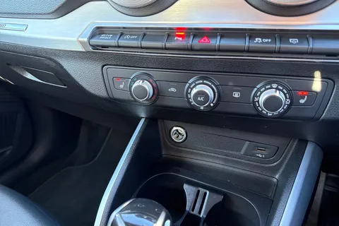 FV70PMY Audi Q2 S line 35 TFSI 150 PS S tronic Thumbnail #23