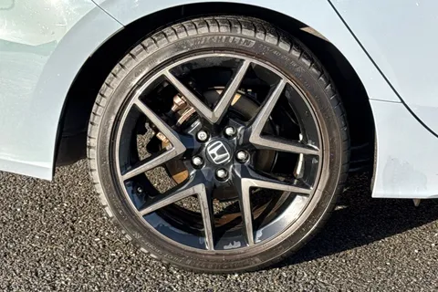 12 of 55 for HONDA CIVIC 2.0 eHEV Advance 5dr CVT