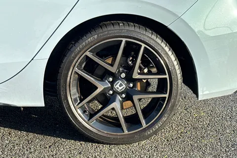 13 of 55 for HONDA CIVIC 2.0 eHEV Advance 5dr CVT