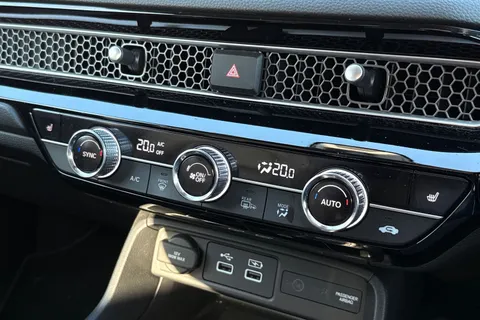 20 of 55 for HONDA CIVIC 2.0 eHEV Advance 5dr CVT