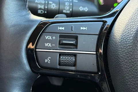 35 of 55 for HONDA CIVIC 2.0 eHEV Advance 5dr CVT