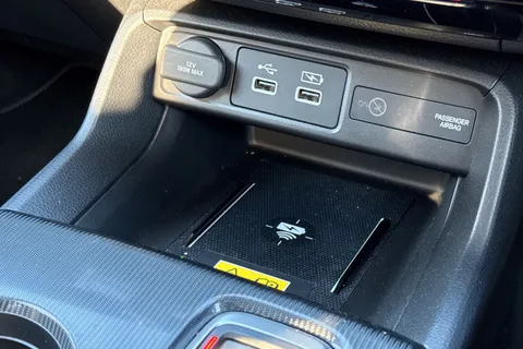 37 of 55 for HONDA CIVIC 2.0 eHEV Advance 5dr CVT