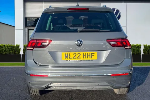 ML22HHF Volkswagen Tiguan 1.5 TSI Active 5dr **ELECTRIC TAILGATE** Thumbnail #4